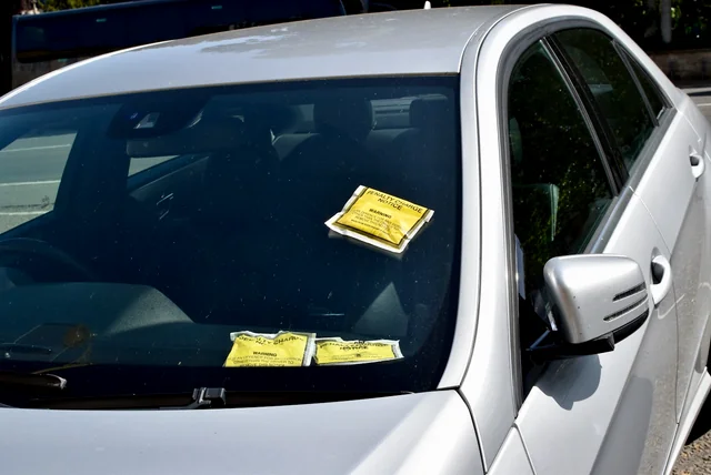 parking fine text scam – real parking fines arrive as yellow notices on the windscreen, not by text